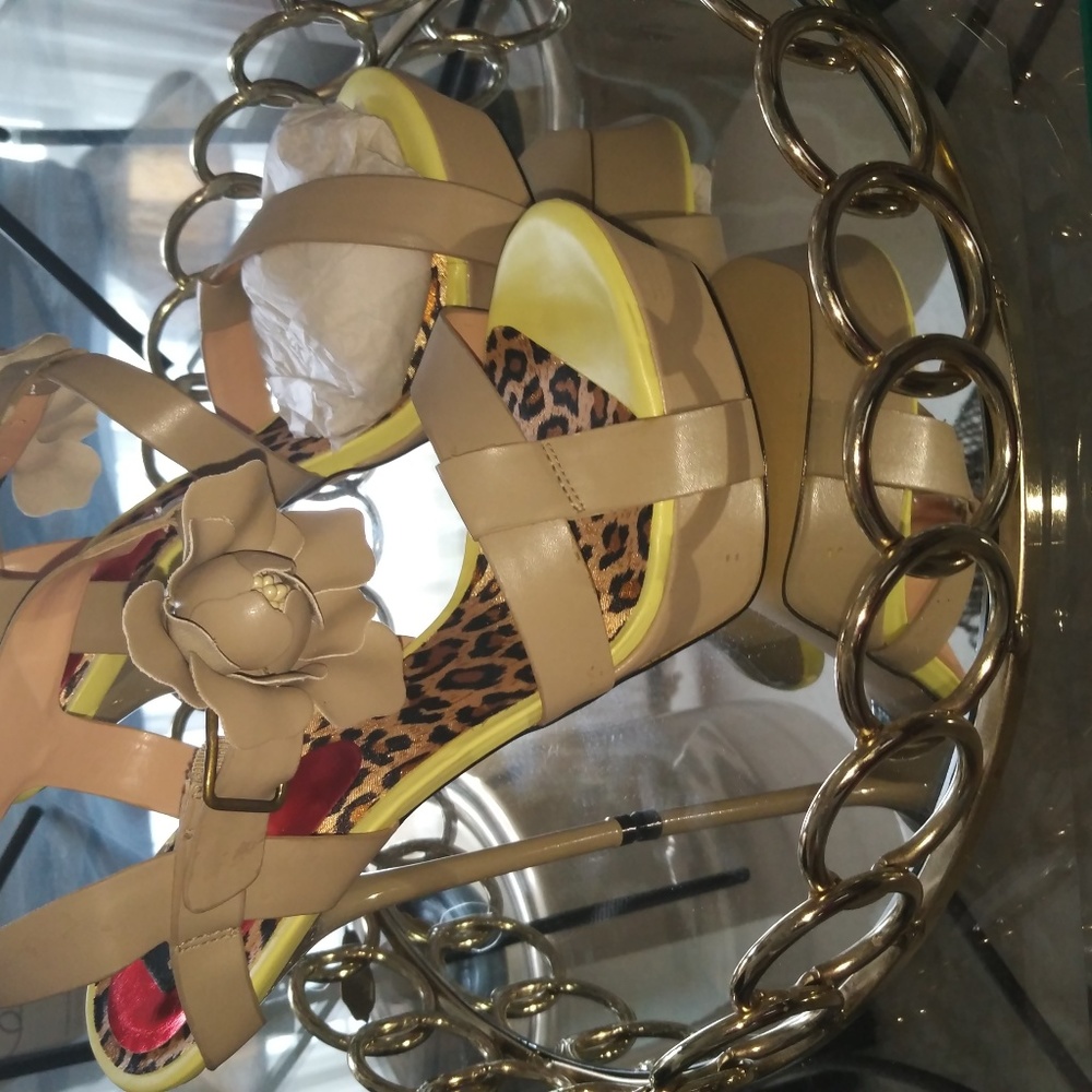 size 11 Fredericks's of hollywood 6 inch platform